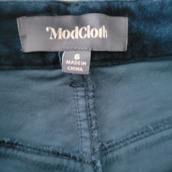 Modcloth Seasonal Svelte Women's Teal Blue Velvet Skinny Pants Size 6 - Picture 5 of 5